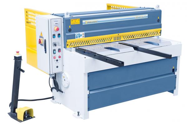 Bernardo MTA 1560 x 3 Motorised guillotine plate shear